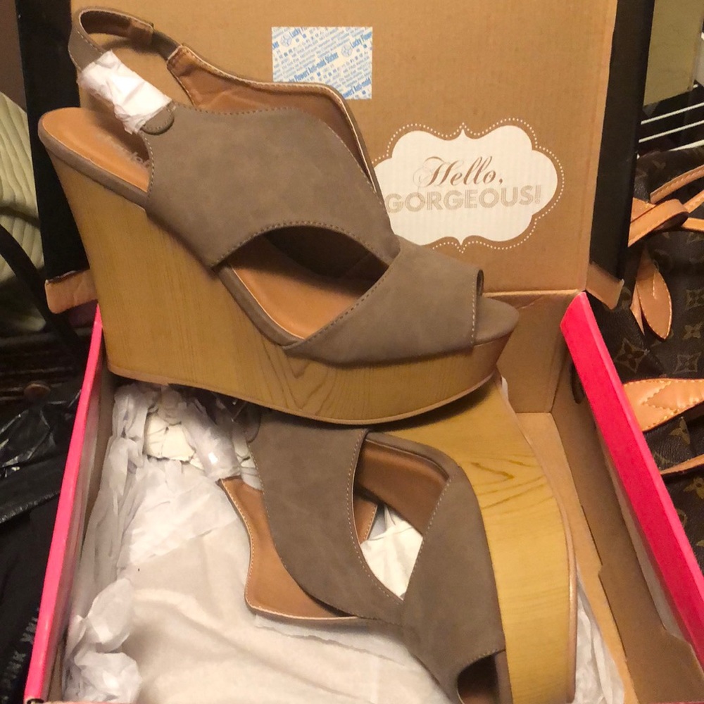 Size 10 Wadges
